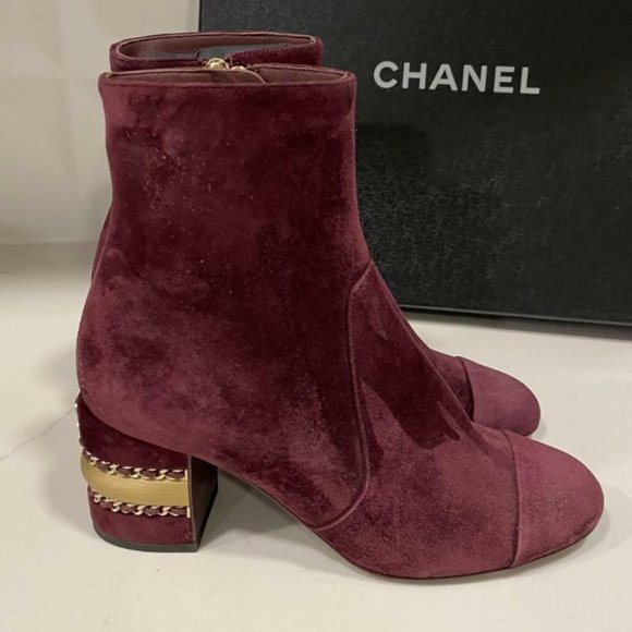 CHANEL 20B Calfskin Suede CC Logo Chain Metal Heels Ankle Booties Boots - Picture 1 of 9